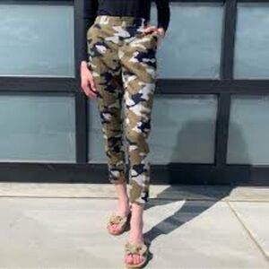 Banana Republic Hayden Camo Print Pants - Size 8
